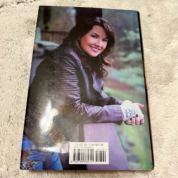 🌴At Death’s Door by Sherrilyn Kenyon Hardcover Book - Picture 3 of 4